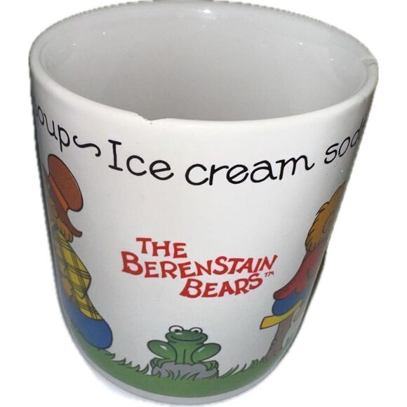 The Berenstain Bears Coffee or Tea Mug Mama, Papa , Brother and Sister Bear 1987 - Picture 1 of 7